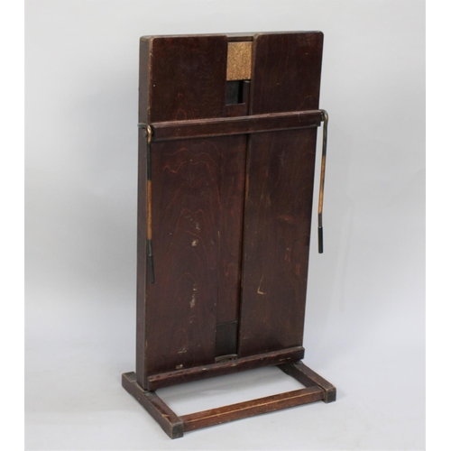 369 - A Vintage Trouser Press