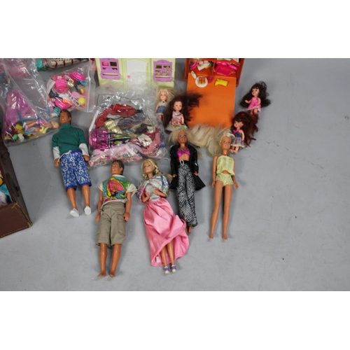 179 - A Collection of Various Mid/Late 20th Century Barbie Dolls and Figures Etc