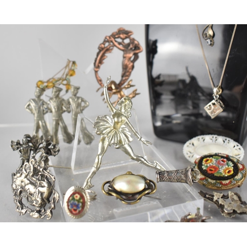 287 - A Collection of Vintage Costume Jewellery, Brooches, Necklaces and Rings to include Art Nouveau Moth... 