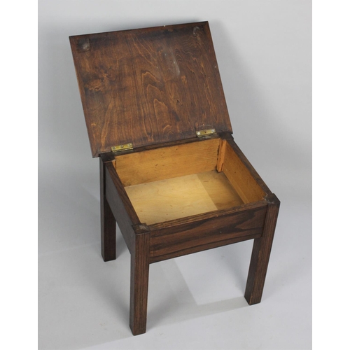 327 - A Mid 20th Century Oak Sewing Box with Hinged Lid, 44.5cms Wide