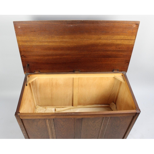 329 - A Mid 20th Century Oak Blanket Chest with Panelled Front, 90cm Wide