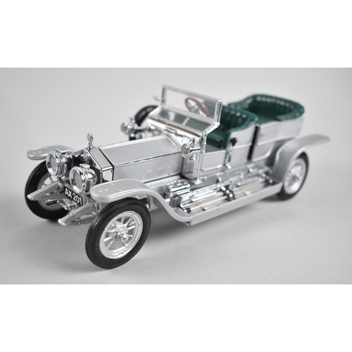 107 - A Cased Model of a 1907 Rolls Royce Silver Ghost by the Franklin Mint on Mirrored Plinth, 23cm wide