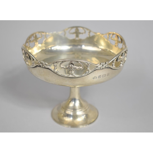 315 - A Silver Elkington & Co. Pedestal Sweetmeat Dish with Pierced Trim Supported on Circular Foot, 10.8c... 