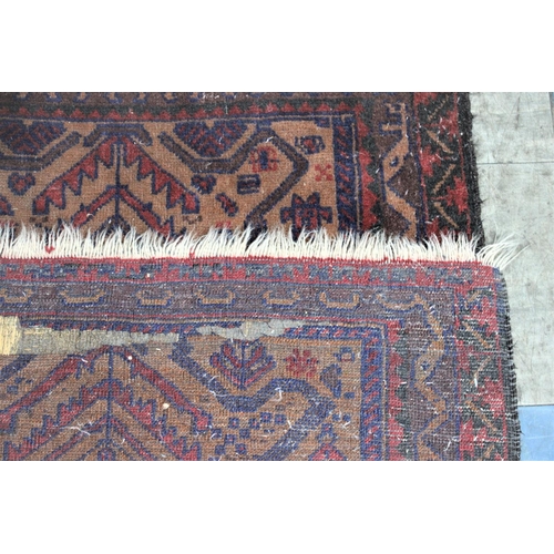 460 - A Vintage Patterned Rug, 140x90cm