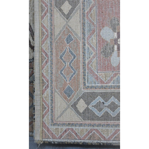 465 - A Patterned Rug, 167x127cm