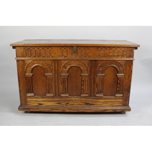 452 - A Mid 20th Century Oak Coffer Chest with Inner Removable Tray, Three Panels to Front, 117cm wide