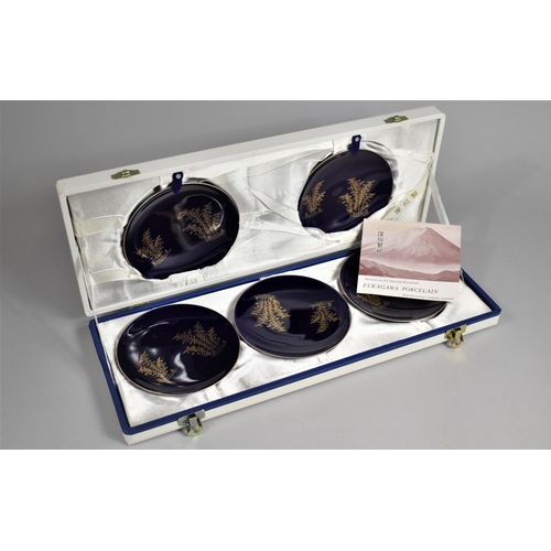 89 - A Mid 20th Century boxed Japanese Set of Five Cobalt Blue Fukagawa Porcelain Dishes, Each 12.5cms Di... 