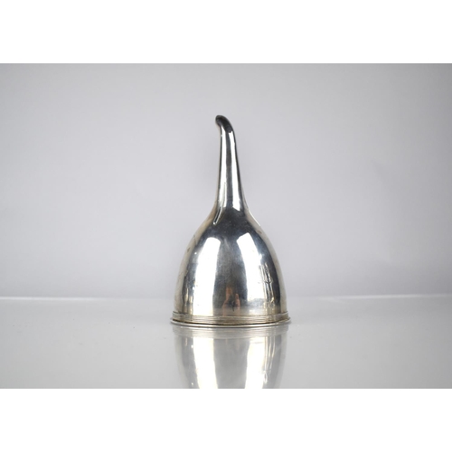 379 - A Georgian Silver Funnel, Hallmark Rubbed, 120g, 14.5cm Long