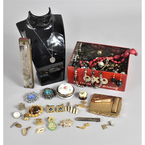 289 - A Collection of Various Costume Jewellery, Brooches, Necklaces etc