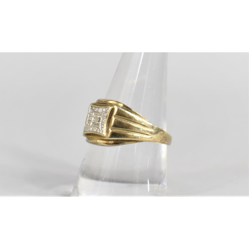 427 - A 9ct Gold Gents Signet Ring with Central Diamond, 3.4g, Size U