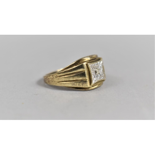 427 - A 9ct Gold Gents Signet Ring with Central Diamond, 3.4g, Size U