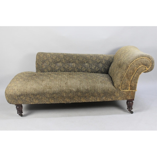 515 - An Edwardian Upholstered Day Bed with Scrolled Back Rest For Re-Upholstery