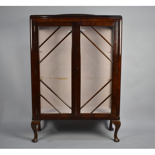 415 - A Early/Mid 20th Century Mahogany Display Cabinet, with Galleried Back and Raised on Short Cabriole ... 