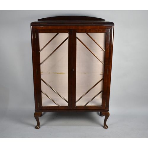 415 - A Early/Mid 20th Century Mahogany Display Cabinet, with Galleried Back and Raised on Short Cabriole ... 