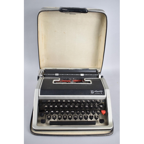 188 - A Vintage Cased Olivetti Lettera DL Manual Portable Typewriter in Carrying Case