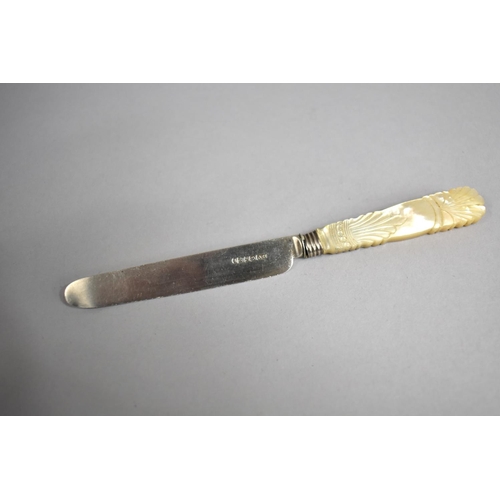 400 - A Silver Bladed Fruit Knife with Decorated Mother of Pearl Handle by Aaron Hadfield, Sheffield 1820