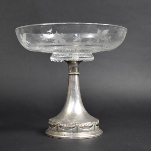 56 - An Edwardian WMF Silver plated and Etched Glass Table Centre Tazza with Maple Leaf Decoration, 23cms... 