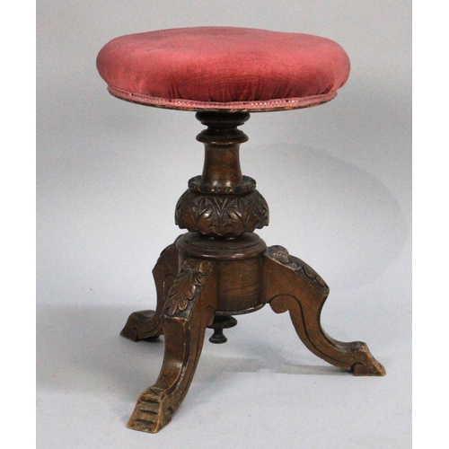 116 - A Late Victorian Swivel Top Tripod Piano Stool, Rise and Fall Mechanism Requires Attention, 36cm Hig... 