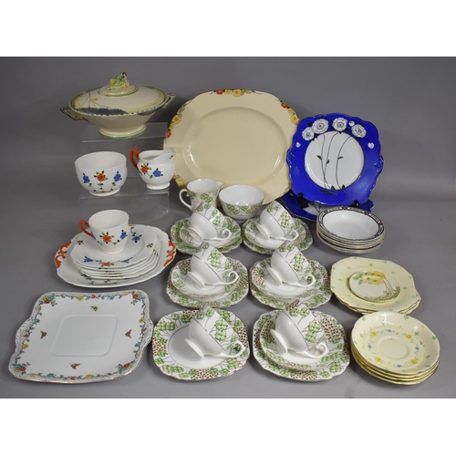 295 - A Collection of Art Deco Dinner and Teawares to Comprise Hand Painted St Michael Green Flower Decora... 