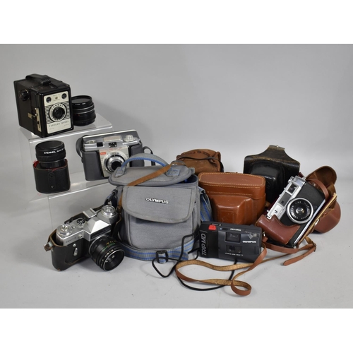 298 - A Collection of Various Vintage Cameras to Comprise Yashica, Zenit-e, Agfa, Kodak, Box Cameras, Olym... 