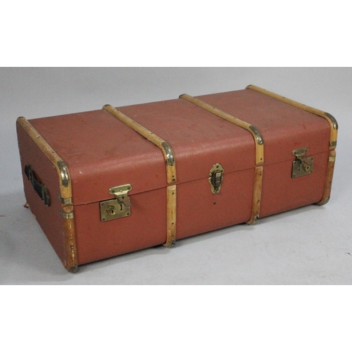 372 - A Vintage Wooden Banded Travelling Trunk, 90cm Wide