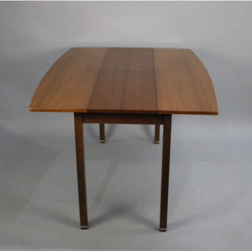 404 - A 1970s Extending Rectangular Dining Table, 124x91cm when extended