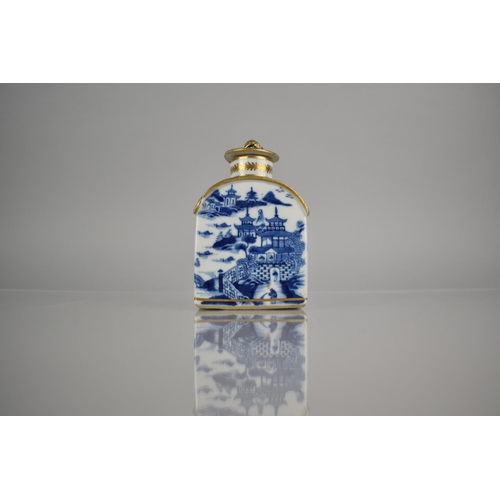 281 - An 18th/19th Century Chinese Qing Period Export Blue and White Tea Caddy & Cover Decorated With Rive... 