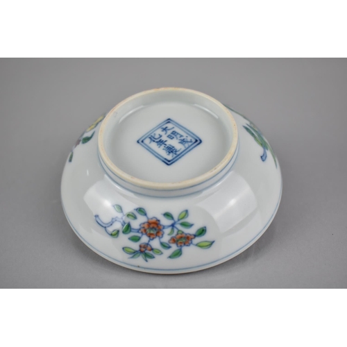 265 - A Small Chinese Porcelain Ming Style Doucai Dish Decorated with Grapes & Vines & Floral Cavetto, Six... 