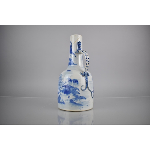 282 - An 18th/19th Century Qing Period Chinese Porcelain Blue and White Water Bottle with Single Handle in... 