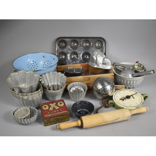 280 - A Collection of Various Vintage Kitchenalia to Comprise Enamel Colander, Juicer, Moulds, Baking Tray... 