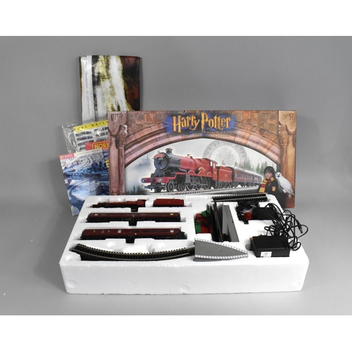 192 - A Hornby OO Gauge Harry Potter and the Philosopher's Stone Electric Train Set