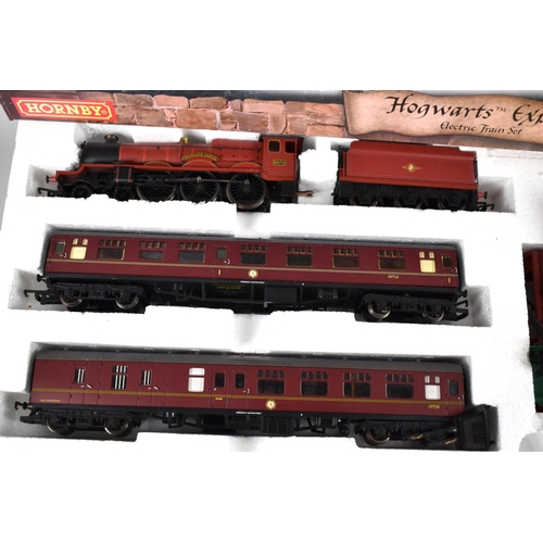 192 - A Hornby OO Gauge Harry Potter and the Philosopher's Stone Electric Train Set