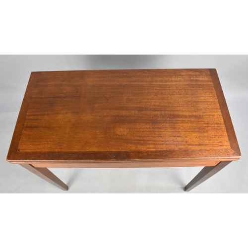 496 - An Early/Mid 20th Century Mahogany Lift and Twist Games Table in need of New Playing Surface, Crossb... 