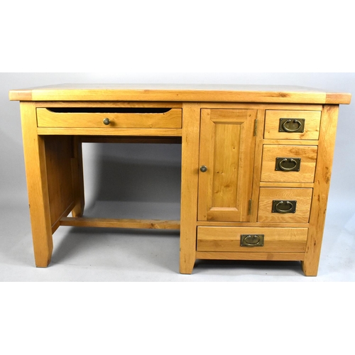 484 - A Modern Kitchen Unit with Various Drawers and Cupboards, 135x69cms