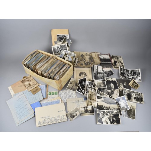 211 - A Quantity of WWII Period Military Sweetheart Letters and Photographs Relating to 14694780 Pte. H. T... 