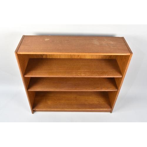 137 - A Late 20th Century Oak Bookcase, 90x27x82cms