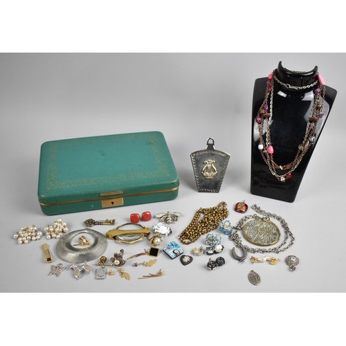 262 - A Jewellery Box Containing Various Costume Jewellery to Comprise Pendants, Brooches, Chains Etc