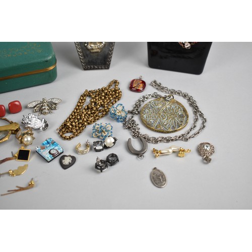 262 - A Jewellery Box Containing Various Costume Jewellery to Comprise Pendants, Brooches, Chains Etc