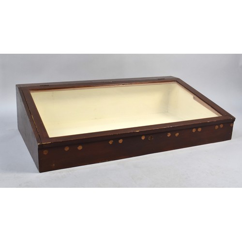 139 - An Early 20th Century Pine Table Top Museum Style Display Case, 105x61x25cms High