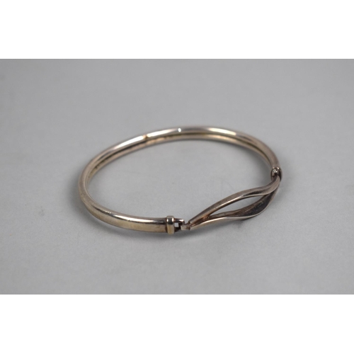 449 - A Silver Bangle