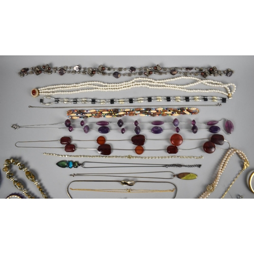 467 - A Collection of Various Costume Jewellery Necklaces Etc