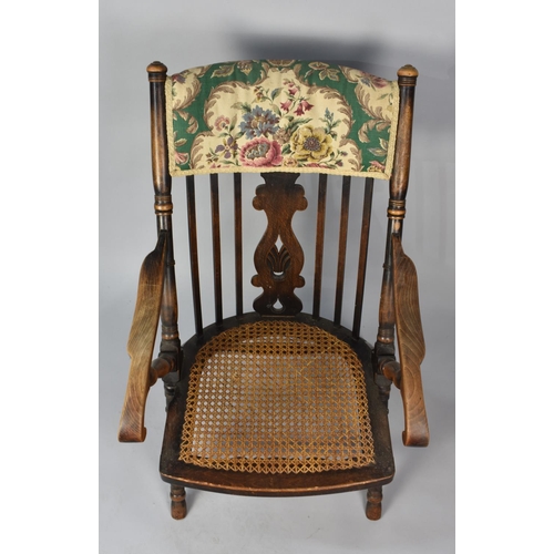 531 - A Victorian/Edwardian Cane Seated Chair with Turned Supports and Spindle Back having Central Pierced... 