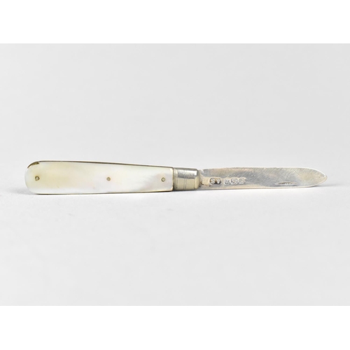 482 - A Silver Bladed and Mother of Pearl Handled Fruit Knife