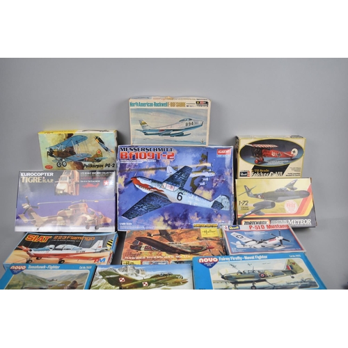 224 - A Collection of Nineteen Various Plastic Model Aeroplane Kits, All Complete