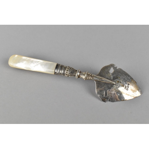 418 - An Edwardian Silver and Mother of Pearl Handled Butter Spade with Shaped Pierced Bowl Incorporating ... 