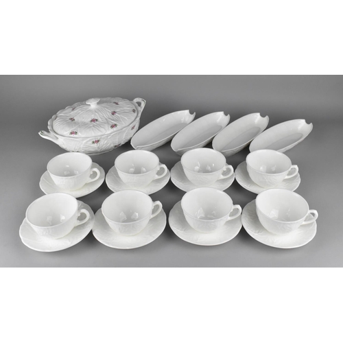 315 - A Coalport Countryware Tea Set to Comprise Eight Cups and Eight Saucers together with Four Dishes an... 