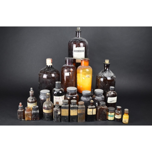 304 - A Collection of Twenty-Five Various 19th and 20th Century Chemist's or Apothecary Bottles and Jars, ... 