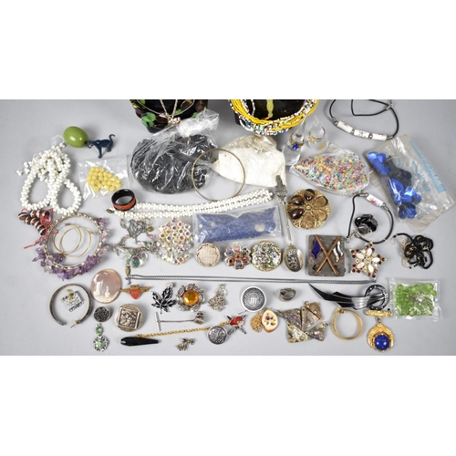 288 - A Large Collection of Various Vintage Jewellery to include Earrings, Brooches, Jewellery Fasteners, ... 