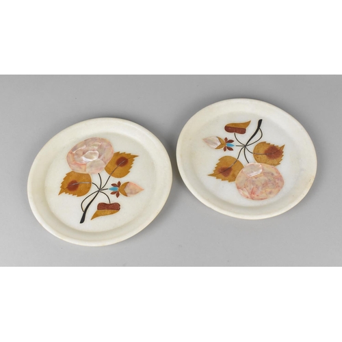 102 - A Pair of Italian Pietra Dura Plates with Floral Decoration, 18.5cms Diameter