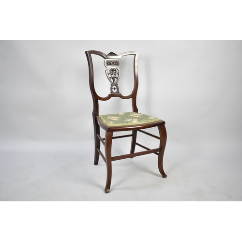 552 - An Edwardian Ladies Bedroom Chair with Pierced Splat